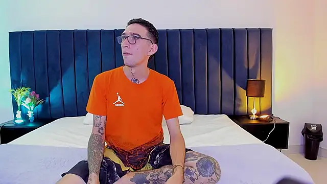 dominik thompson777 online show from 20, 9, 2025