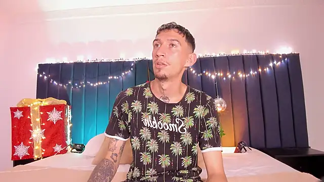 Snapshot of dominik_thompson777 chatting on 15, 11, 2025 dominik thompson777 online show from 15, 11, 2025