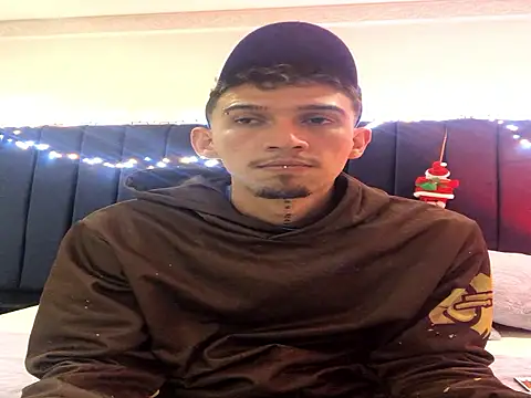 Snapshot of dominik_thompson777 chatting on 17, 11, 2025 dominik thompson777 online show from 17, 11, 2025