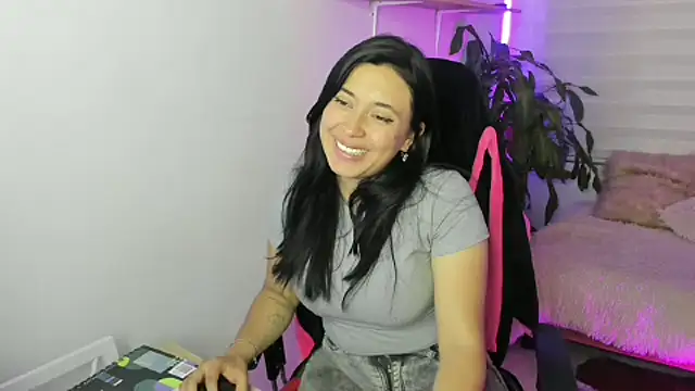 Snapshot of celeste_bonnet1 chatting on 26, 9, 2025 celeste bonnet1 online show from 26, 9, 2025