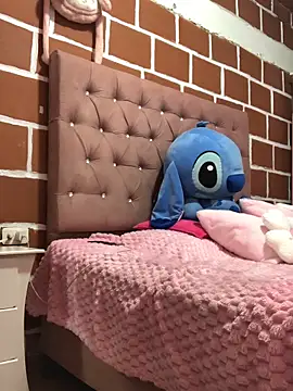 Rachellcooperrr online show from 23, 2, 2026