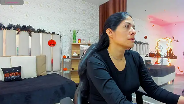 Snapshot of BLUE_TAY1 chatting on 14, 10, 2025 BLUE TAY1 online show from 14, 10, 2025