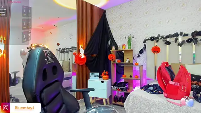 Snapshot of BLUE_TAY1 chatting on 21, 10, 2025 BLUE TAY1 online show from 21, 10, 2025