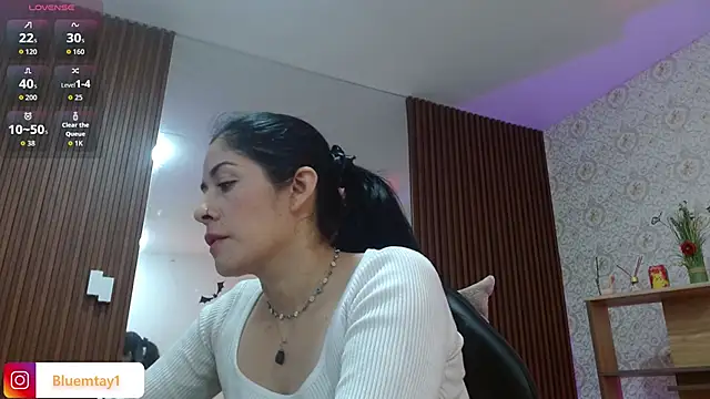 Snapshot of BLUE_TAY1 chatting on 3, 11, 2025 BLUE TAY1 online show from 3, 11, 2025