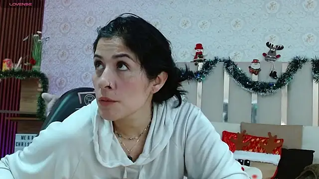 Snapshot of BLUE_TAY1 chatting on 4, 12, 2025 BLUE TAY1 online show from 4, 12, 2025