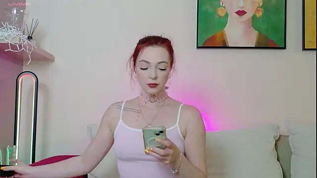 Snapshot of New_Kessie chatting on 14, 11, 2025 New Kessie online show from 14, 11, 2025