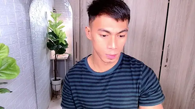 Snapshot of PinooyMilker chatting on 6, 10, 2025 PinooyMilker online show from 6, 10, 2025
