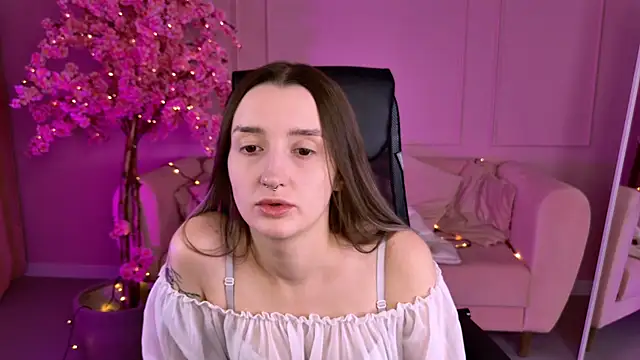 Snapshot of AliceLids chatting on 30, 9, 2025 AliceLids online show from 30, 9, 2025