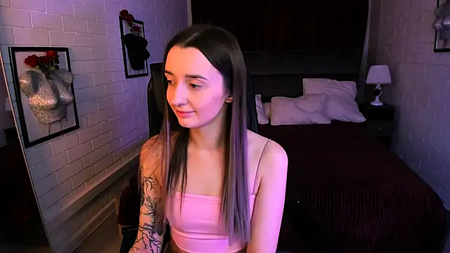 Snapshot of AliceLids chatting on 11, 11, 2025 AliceLids online show from 11, 11, 2025