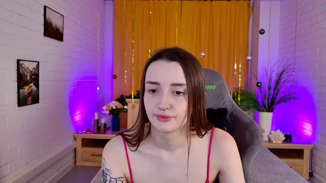 Snapshot of AliceLids chatting on 14, 12, 2025 AliceLids online show from 14, 12, 2025