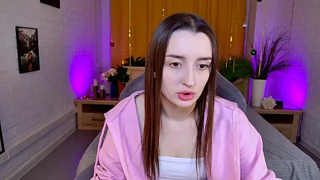 Snapshot of AliceLids chatting on 15, 12, 2025 AliceLids online show from 15, 12, 2025