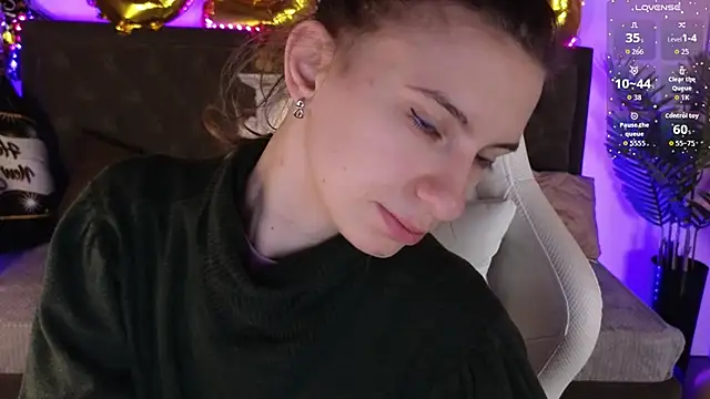 Snapshot of kaleriyaa_ chatting on 19, 12, 2025 kaleriyaa online show from 19, 12, 2025