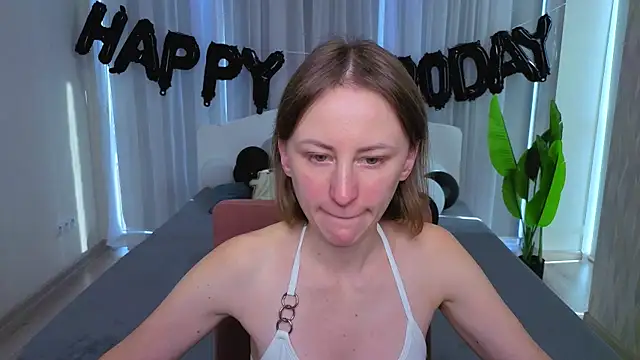 LuluChiiii online show from 2, 11, 2025