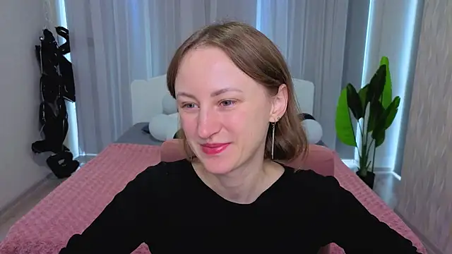 LuluChiiii online show from 10, 11, 2025