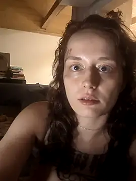 Snapshot of marijacucu chatting on 28, 10, 2025 marijacucu online show from 28, 10, 2025