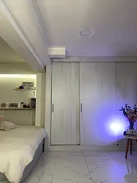 Snapshot of HellennScott chatting on 30, 9, 2025 HellennScott online show from 30, 9, 2025