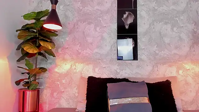 aitana baker  online show from 18, 9, 2025