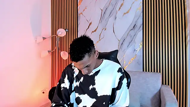 Snapshot of JulienSaint chatting on 3, 10, 2025 JulienSaint online show from 3, 10, 2025