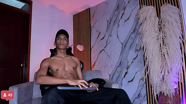 Snapshot of JulienSaint chatting on 13, 11, 2025 JulienSaint online show from 13, 11, 2025