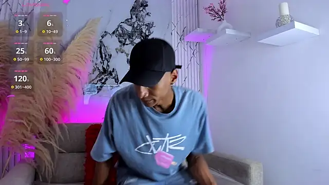 Snapshot of JulienSaint chatting on 24, 11, 2025 JulienSaint online show from 24, 11, 2025