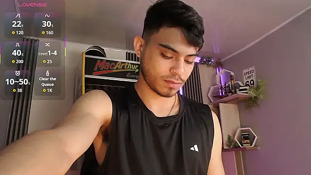 Snapshot of Bastian_MCcormick chatting on 11, 10, 2025 Bastian MCcormick online show from 11, 10, 2025