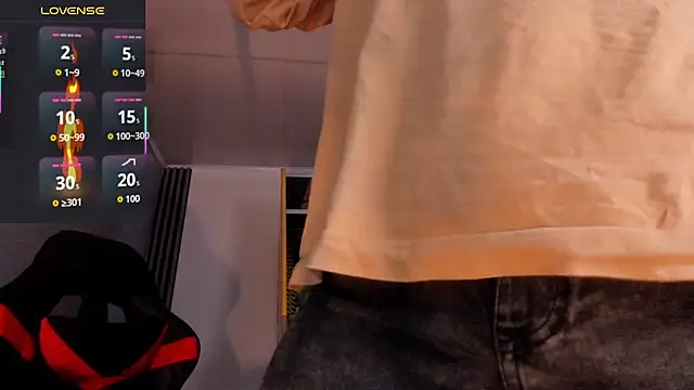 Snapshot of Bastian_MCcormick chatting on 14, 10, 2025 Bastian MCcormick online show from 14, 10, 2025