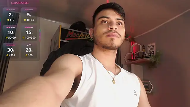 Snapshot of Bastian_MCcormick chatting on 28, 10, 2025 Bastian MCcormick online show from 28, 10, 2025