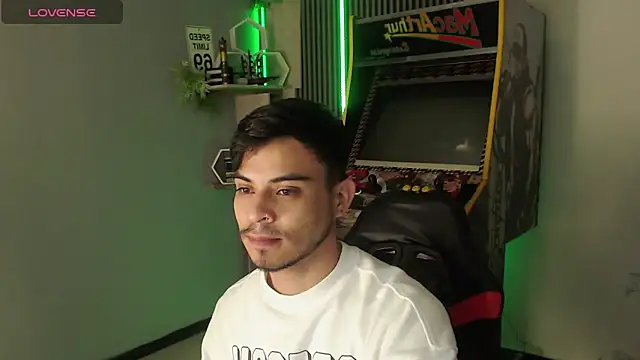 Snapshot of Bastian_MCcormick chatting on 23, 11, 2025 Bastian MCcormick online show from 23, 11, 2025