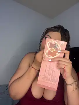 Snapshot of SamanthaaReed chatting on 27, 9, 2025 SamanthaaReed online show from 27, 9, 2025