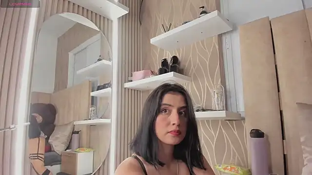 Snapshot of Melani_Rosse chatting on 26, 10, 2025 Melani Rosse online show from 26, 10, 2025