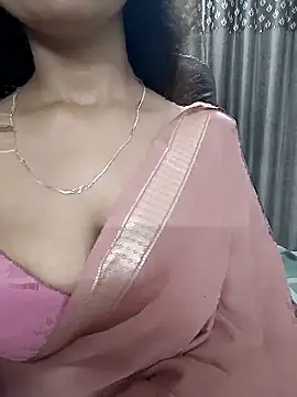 Snapshot of SEEMA_127 chatting on 10, 9, 2025 SEEMA 127 online show from 10, 9, 2025