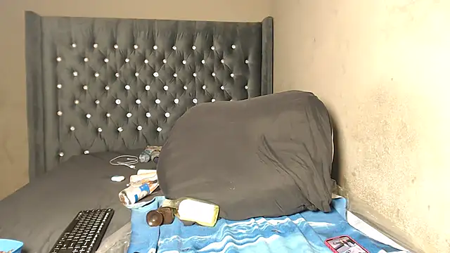 Snapshot of Kikie23 chatting on 13, 10, 2025 Kikie23 online show from 13, 10, 2025