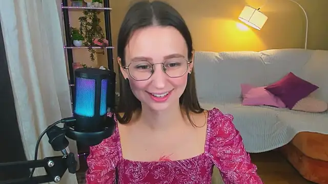 Snapshot of YourLovellyStory chatting on 16, 9, 2025 YourLovellyStory online show from 16, 9, 2025