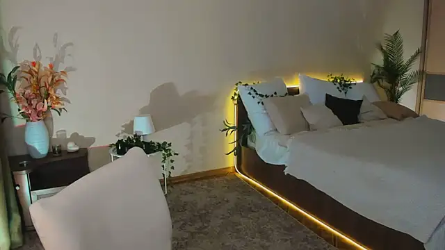 YourLovellyStory online show from 22, 10, 2025