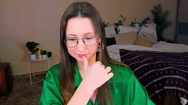 YourLovellyStory online show from 16, 1, 2026