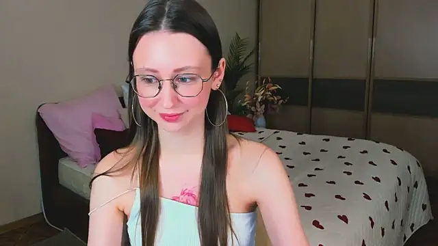 YourLovellyStory online show from 9, 4, 2026