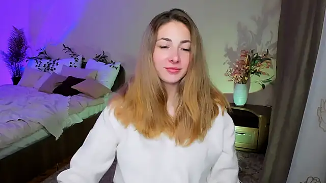 Snapshot of SensitiveSooul chatting on 8, 9, 2025 SensitiveSooul online show from 8, 9, 2025