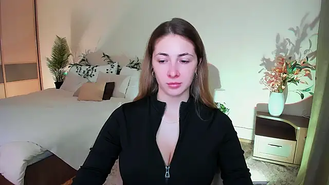 Snapshot of SensitiveSooul chatting on 10, 9, 2025 SensitiveSooul online show from 10, 9, 2025