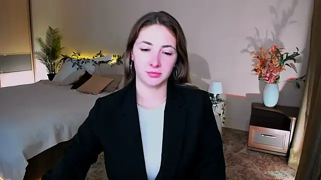 Snapshot of SensitiveSooul chatting on 15, 9, 2025 SensitiveSooul online show from 15, 9, 2025