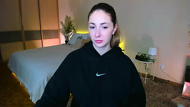 Snapshot of SensitiveSooul chatting on 8, 10, 2025 SensitiveSooul online show from 8, 10, 2025