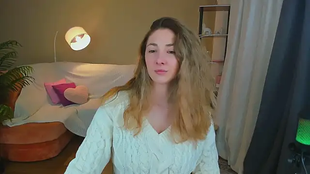 Snapshot of SensitiveSooul chatting on 4, 11, 2025 SensitiveSooul online show from 4, 11, 2025