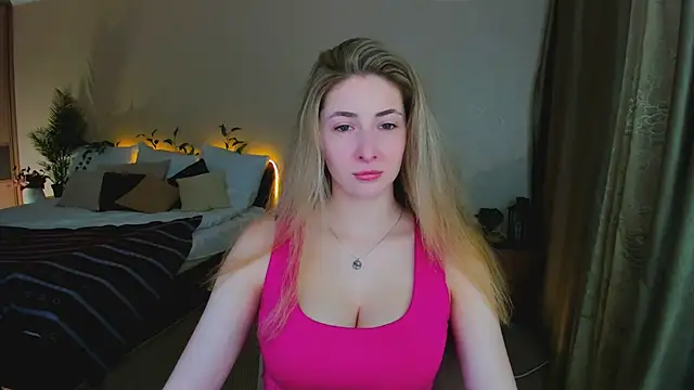 Snapshot of SensitiveSooul chatting on 5, 2, 2026 SensitiveSooul online show from 5, 2, 2026