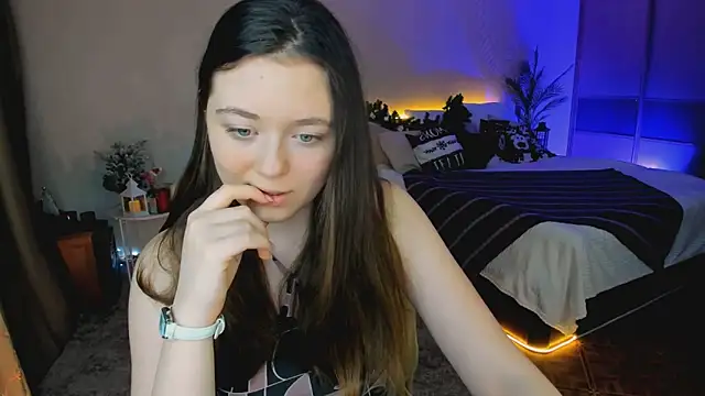 AlluringLookk online show from 16, 12, 2025