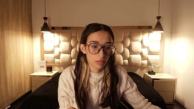 Emilia Bons online show from 9, 2, 2026