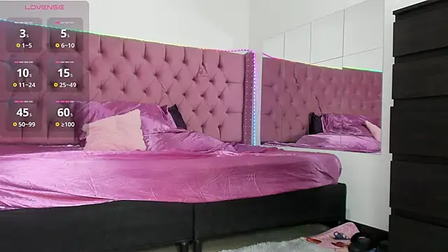 Snapshot of sara_ramirez01 chatting on 15, 11, 2025 sara ramirez01 online show from 15, 11, 2025