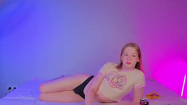 Olivia-Pink online show from 15, 3, 2026