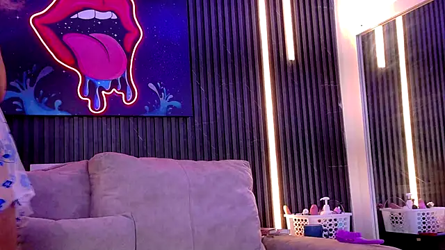 SophiaSummer online show from 12, 10, 2025