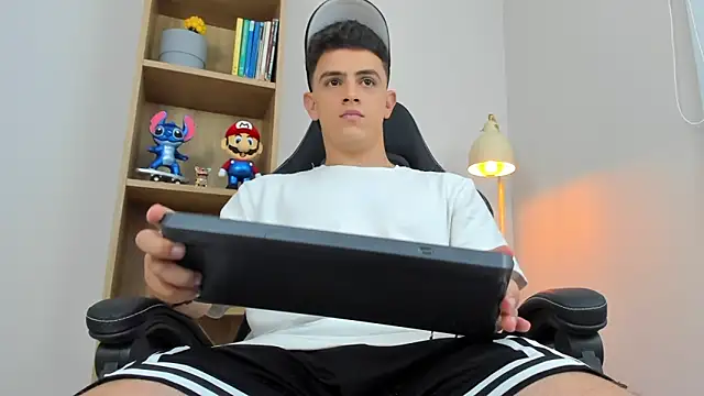 Mikecooper online show from 8, 4, 2026