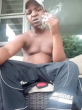 Snapshot of Thabo1004 chatting on 17, 12, 2025 Thabo1004 online show from 17, 12, 2025