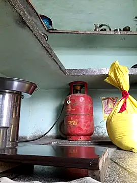 Love-pari077 online show from 12, 9, 2025